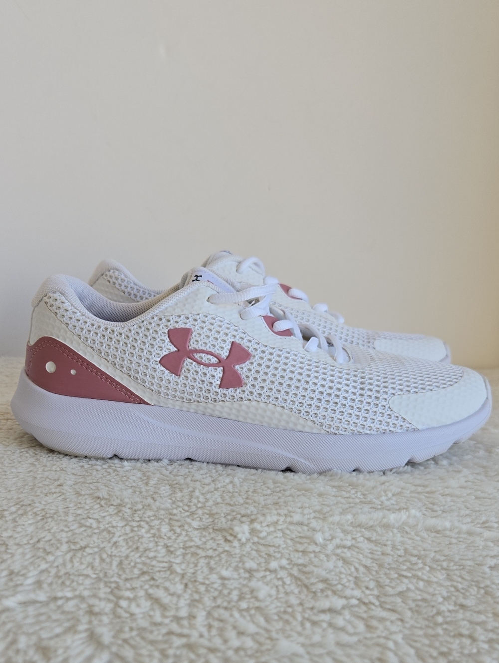 Under Armour Women's Surge 3 Running Shoes White Pink Size 9